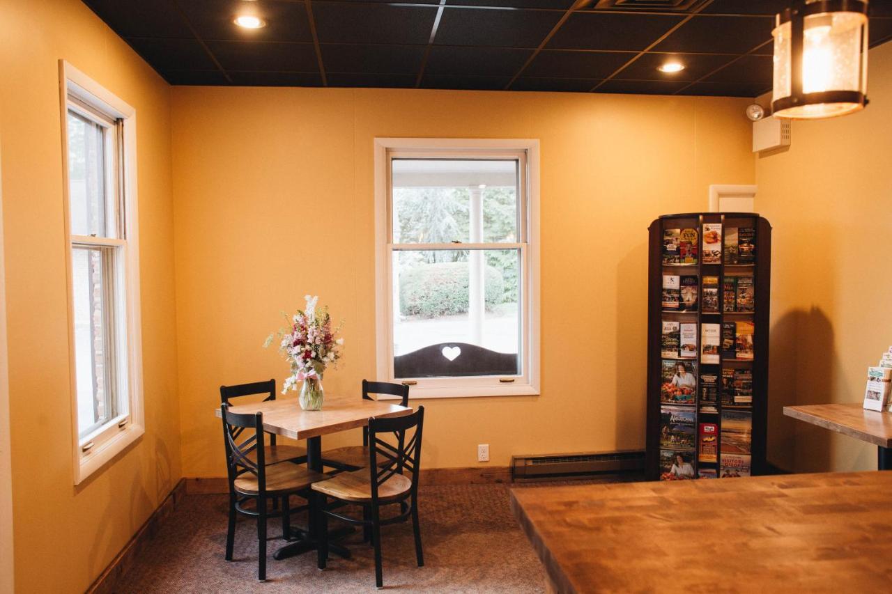Country Squire Inn And Suites New Holland Exteriér fotografie