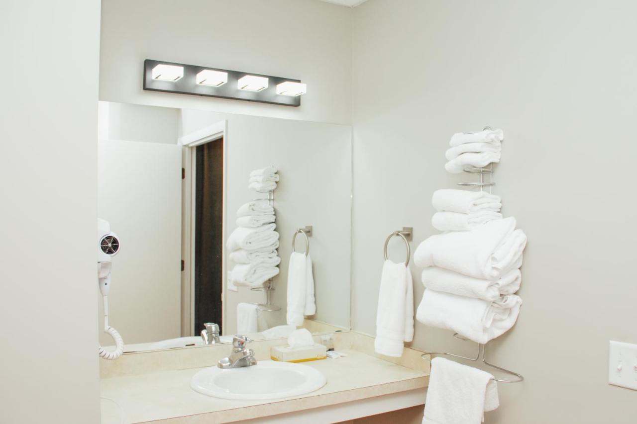 Country Squire Inn And Suites New Holland Exteriér fotografie