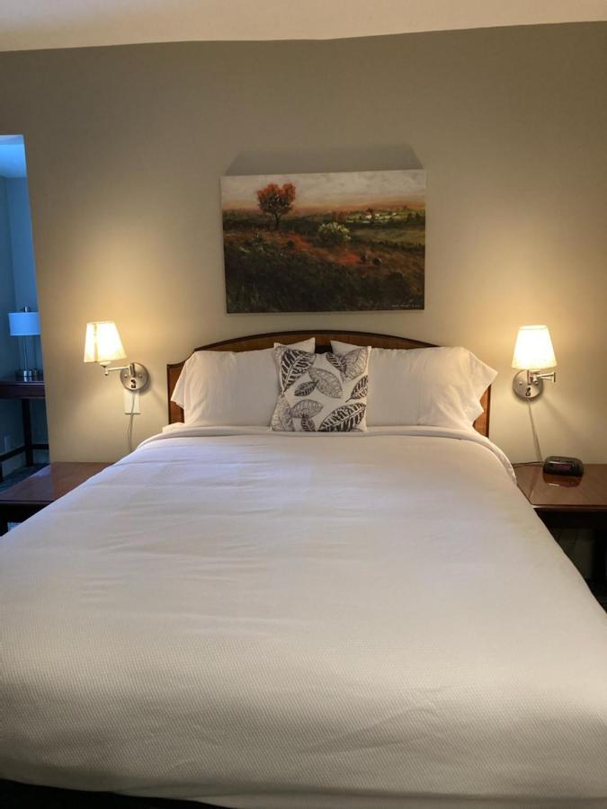Country Squire Inn And Suites New Holland Exteriér fotografie