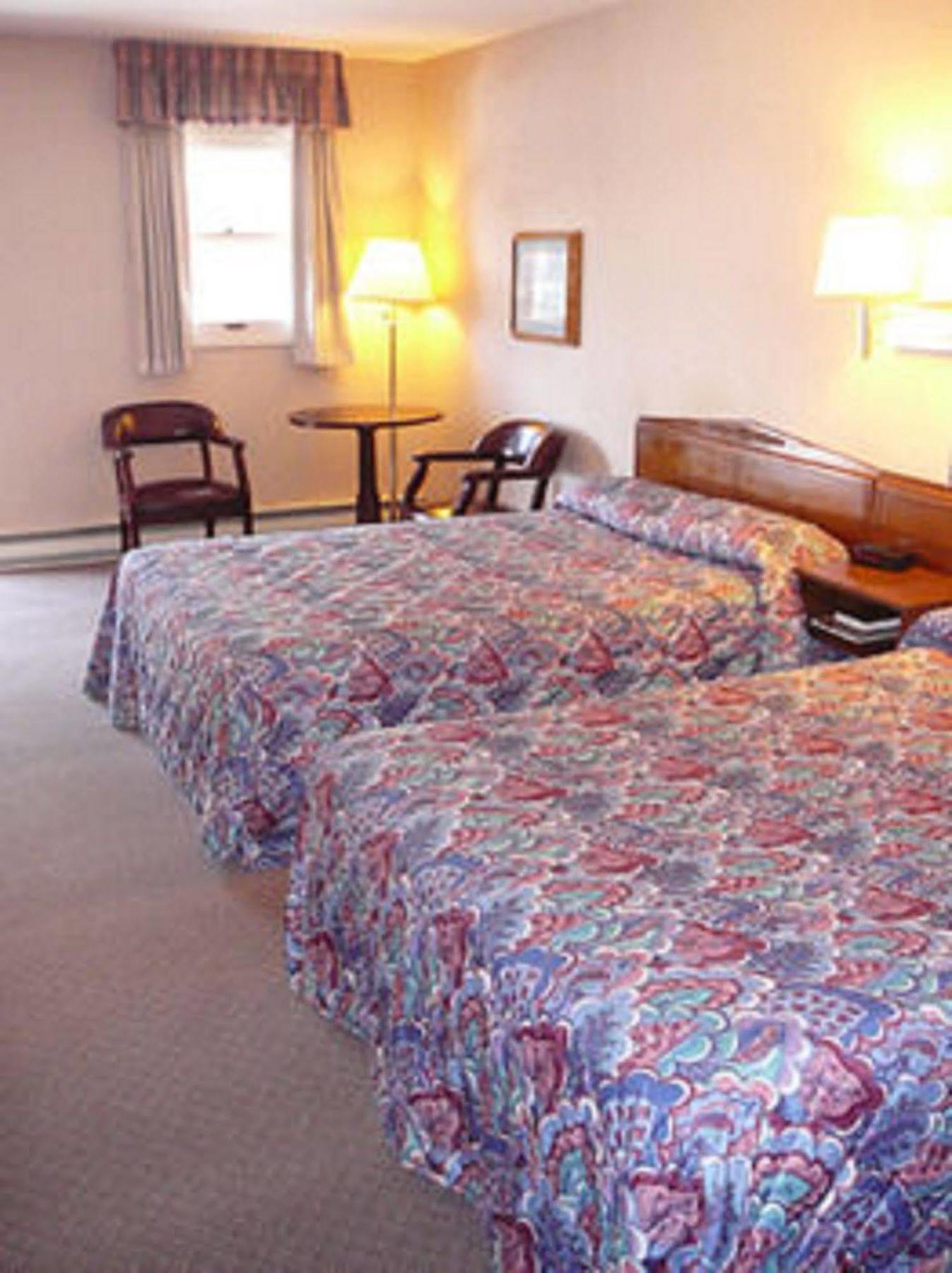 Country Squire Inn And Suites New Holland Exteriér fotografie