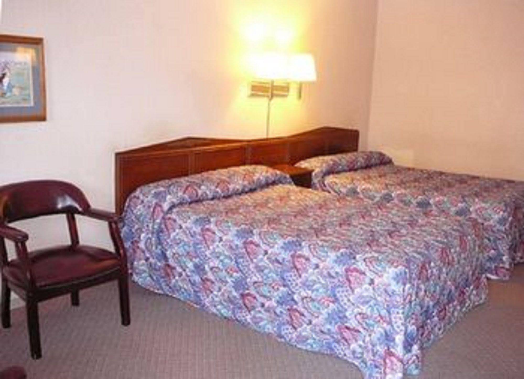 Country Squire Inn And Suites New Holland Exteriér fotografie